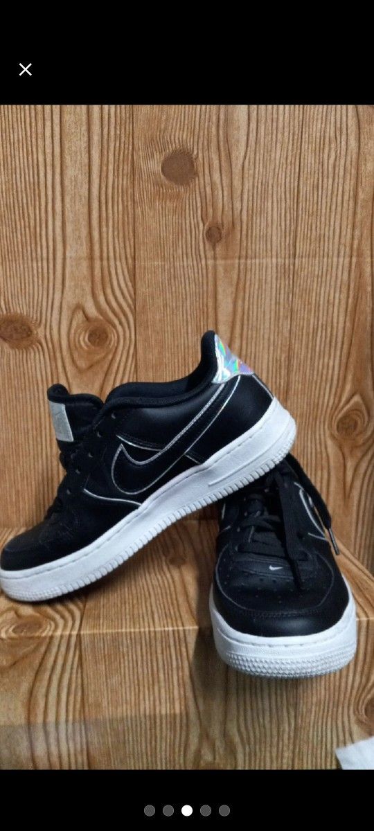 Nike Ari Force 1 Blk Wht Sz 7 Women's