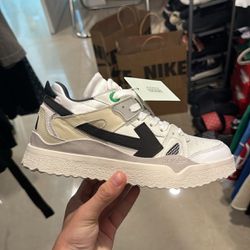 Off White Shoes Size 8