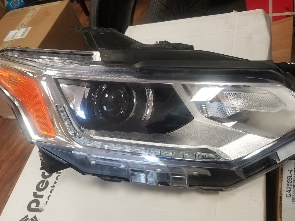 2018 traverse rh headlight