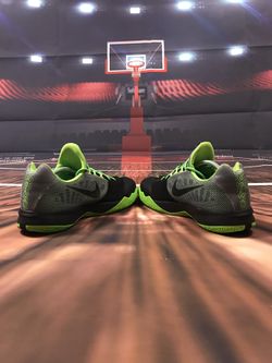 Nike Zooms Sz 12.5