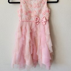Pink flower tulle dress for a 4-year-old girl