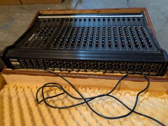 Sunn SPL 2216  16 Channel Mixer