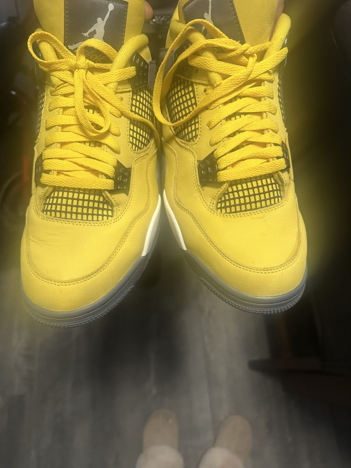 Retro 4 Yellow Jordans