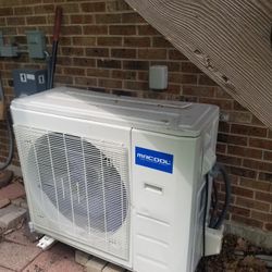 A/c Unit. Mr Cool. Mini Split.  24000btu.  Larger Systems One Blowerer 2 Yrs Old.  New Pre Charged Line In Box.  Must Take Down And Pick Up.  Easy To 