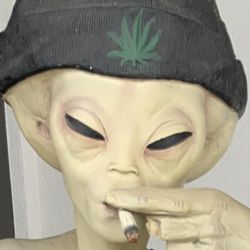 OBO EXTREMELY RARE Tommy Chong Signed Life Size Alien Statue With Photo