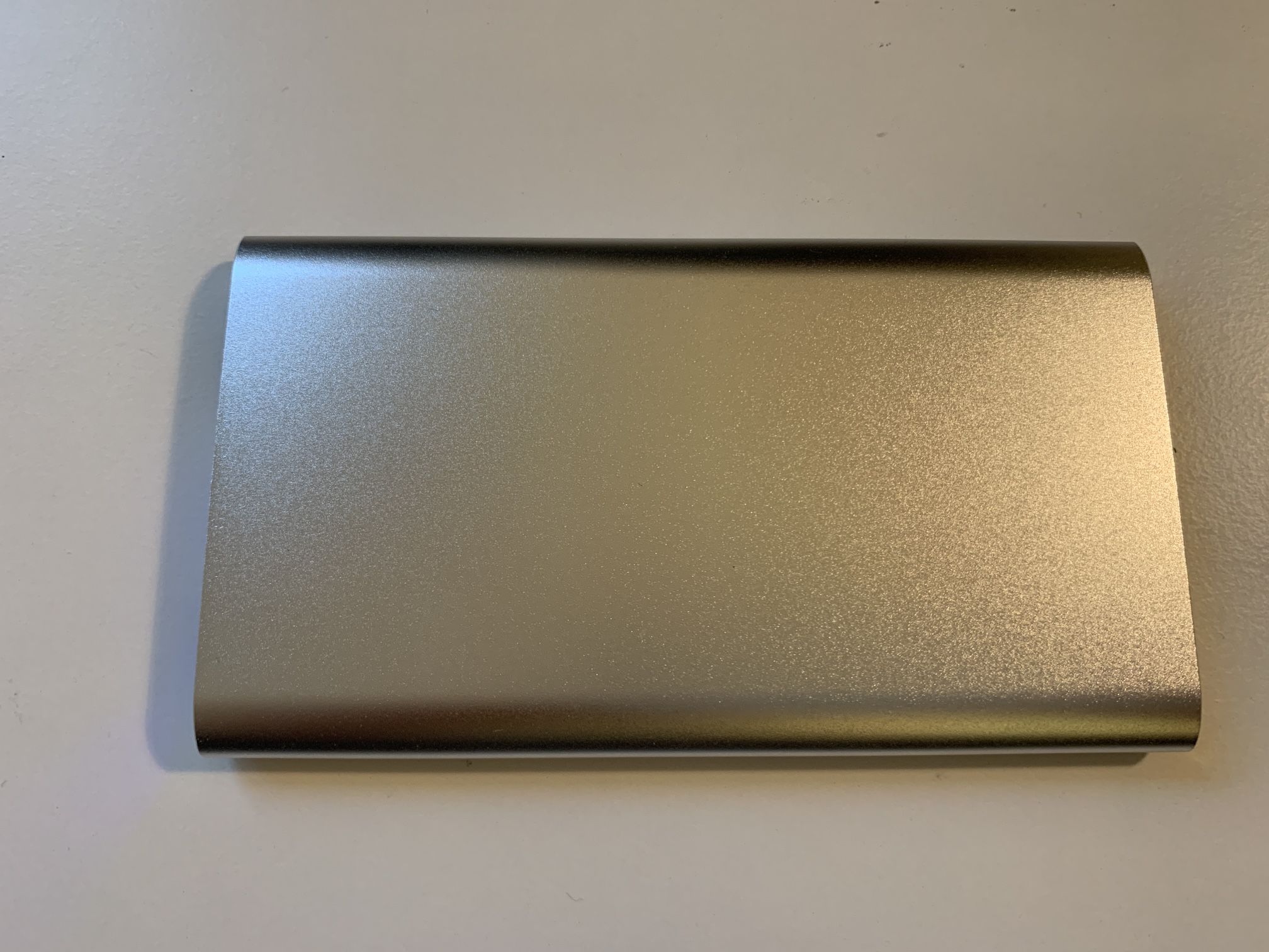 New Very Slim 4000mAh Cell Phone Battery Charging Pack with box and cable