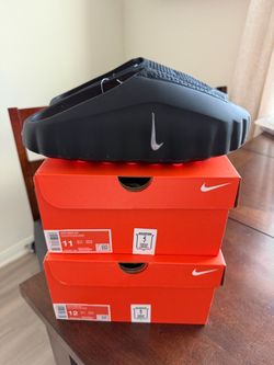 Size 11 & 12 - Nike Mind Slide- Black