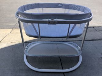 Baby bassinet great condition