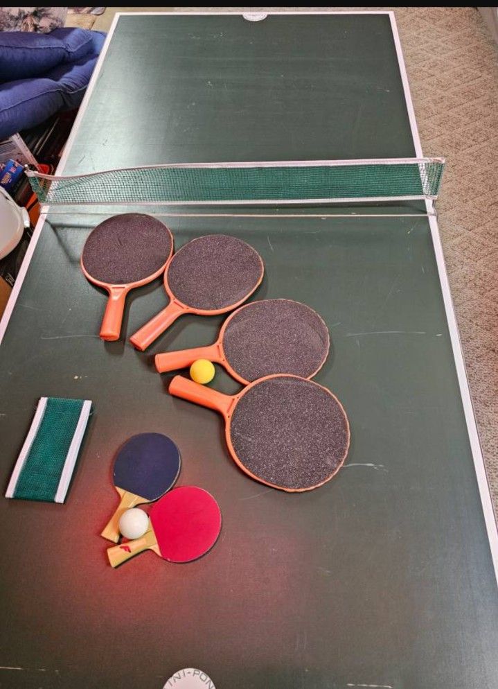 Mini-Pong Ping Bong Table With Rackets and Balls