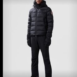 MONCLER GRENOBLE CAMURAC SHORT DOWN JACKET Size M = 2, NEW WITH TAGS