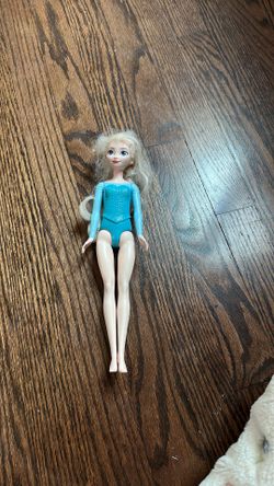 Elsa swim edition