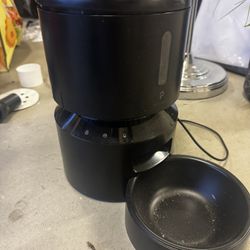 Pet Libro Automatic Dog/Cat Feeder 