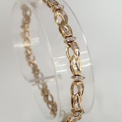 Beautiful 10K yellow gold oval link Diamonds Bracelet 7" 