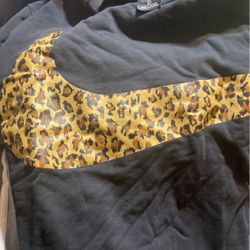 nike sweatshirt