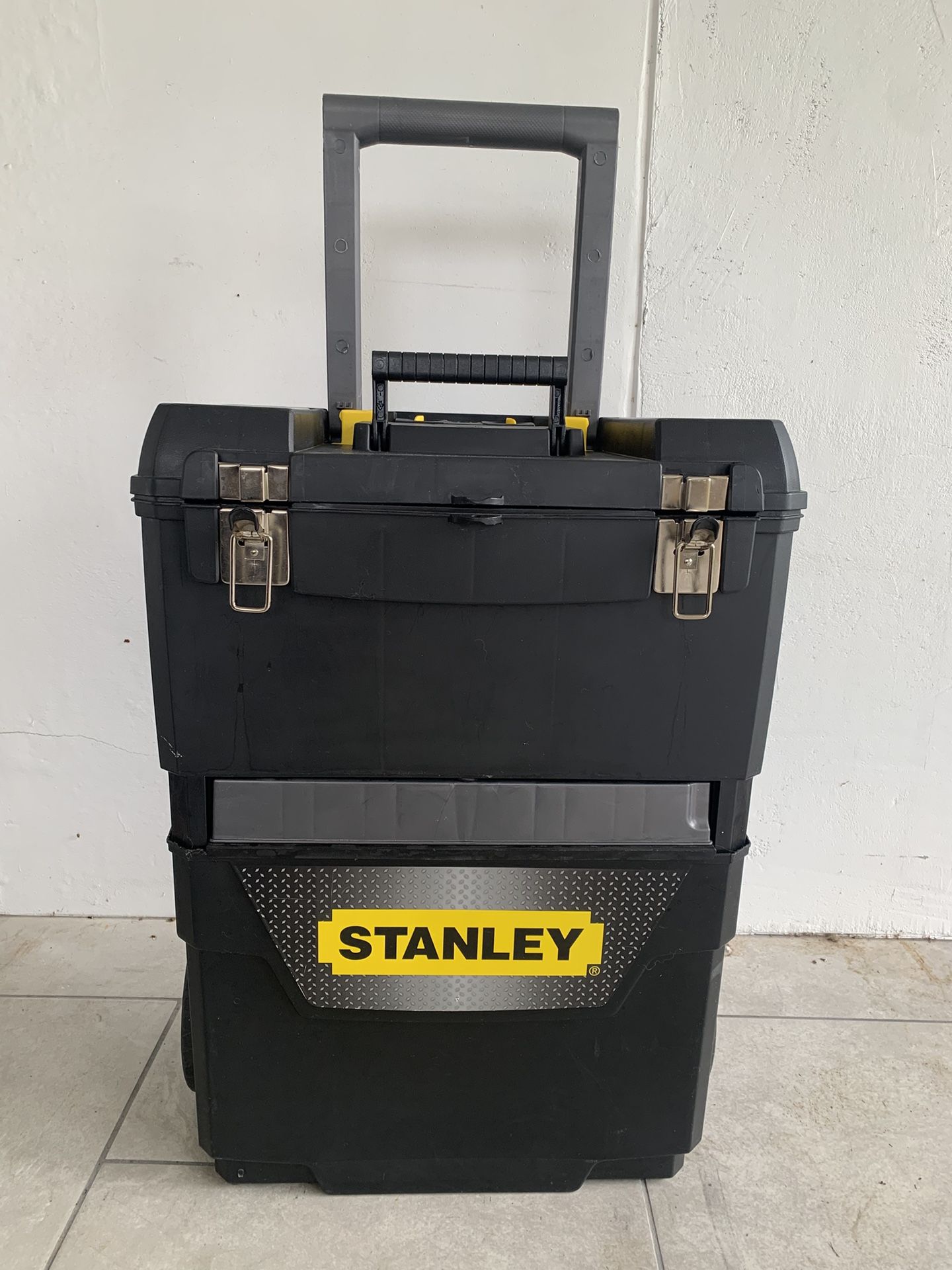 ✨ STANLEY Rolling Toolbox Set – Built to Carry Your Brilliance ✨