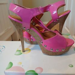 Women Heels (Diffrent Kind Look Tru The Pics)