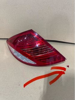 1(contact info removed) MERCEDES W216 CL-CLASS REAR LEFT TAIL LIGHT LAMP A(contact info removed) OEM Broke