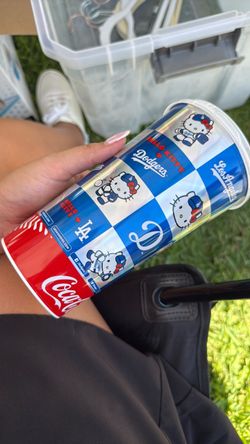 Hello Kitty Cup Dodgers