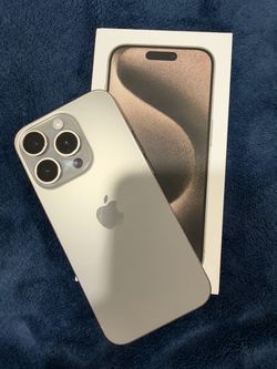 Vendo o Cambio ‼️ iPhone 15 Pro 128GB Desbloqueado Batería 85% Caja Excelentes Condiciones‼️