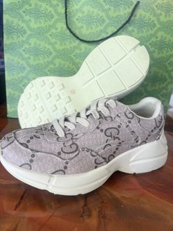 Gucci men sneaker size 8 9