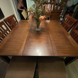 DINING TABLE WITH 8 CHAIRS