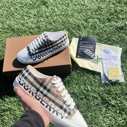 Burberry Shoes 