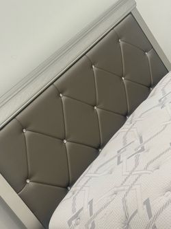 Full size bedroom set