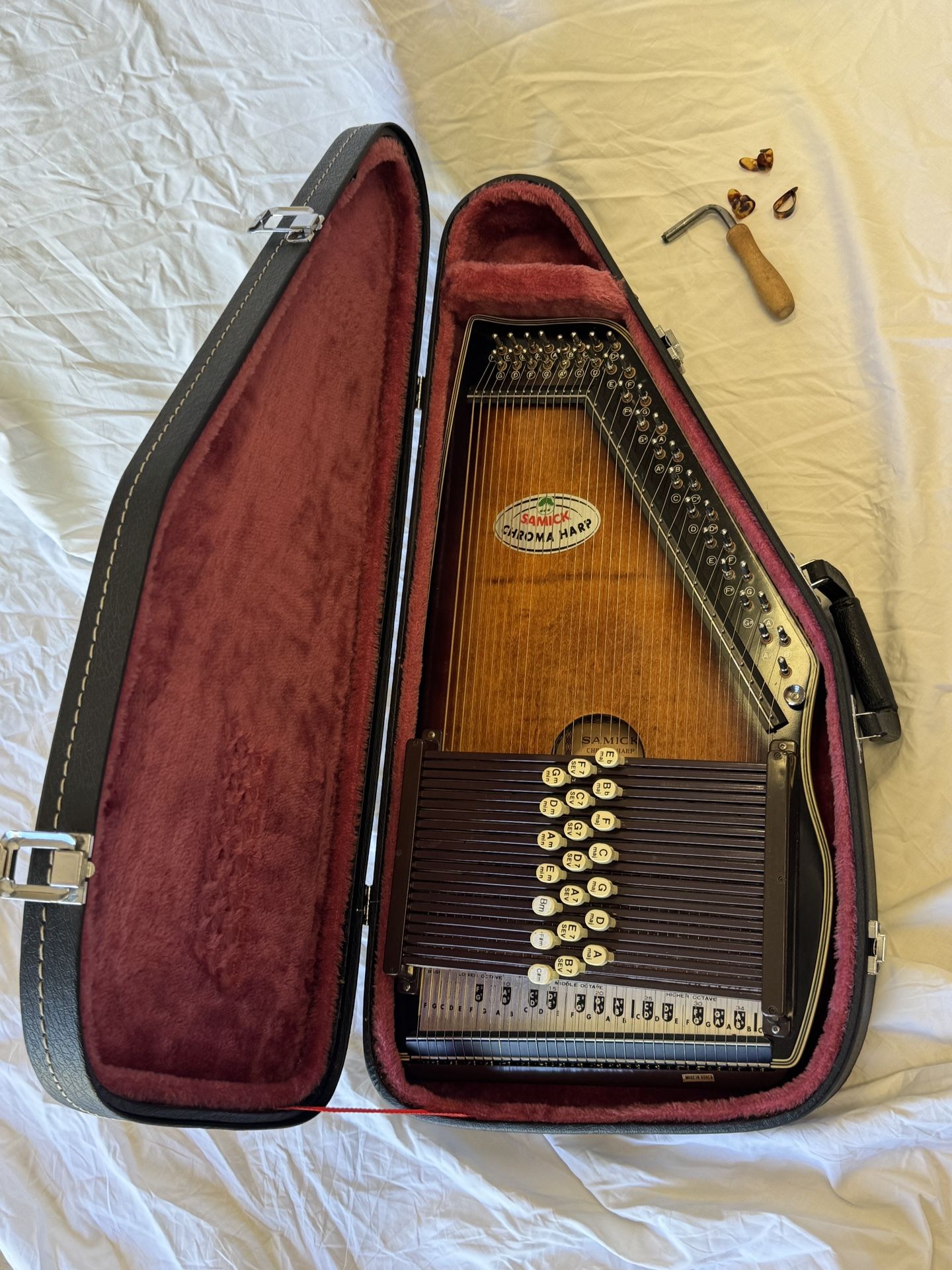 Autoharp - Samick Chroma Harp - New Strings - New Felt