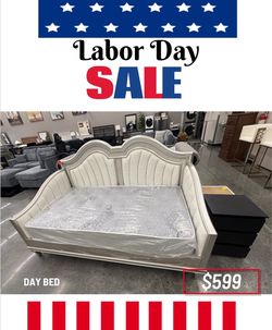 DAY BED