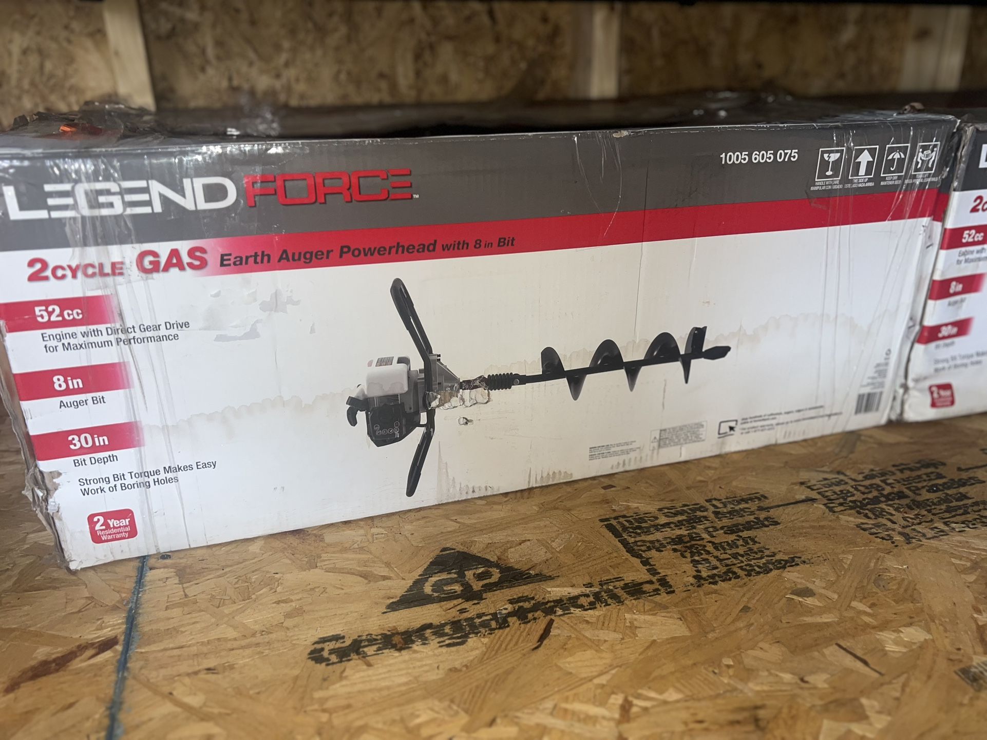 LEGEND FORDE 2CYCLE GAS Earth Auger Powerhead with 8in Bit