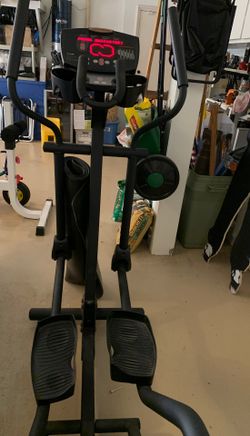 Life fitness cross trainer