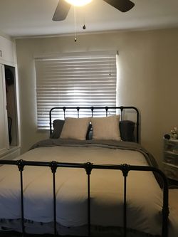 Metal frame Bed
