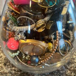 Jarra Con Joyeria Variada 