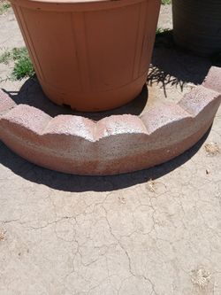 Red concrete curve trim