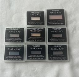 Mary Kay Eyeshadow Collection -Highlighter