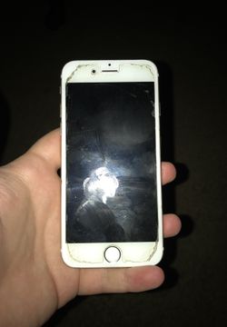 iPhone 6s for parts! won’t turn on at all! make an offer..