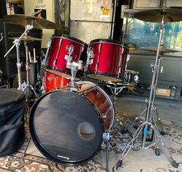 Tama jelly Bean Rockstar 5 piece drum set.