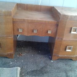 Late 30s Early 40s Bedroom Set Mad3 By Harmon Bros In Tacoma...tall Boy 5 D4awer Dresser Low Boy Dresser With Mirror  A D Full Size Frame With Head An