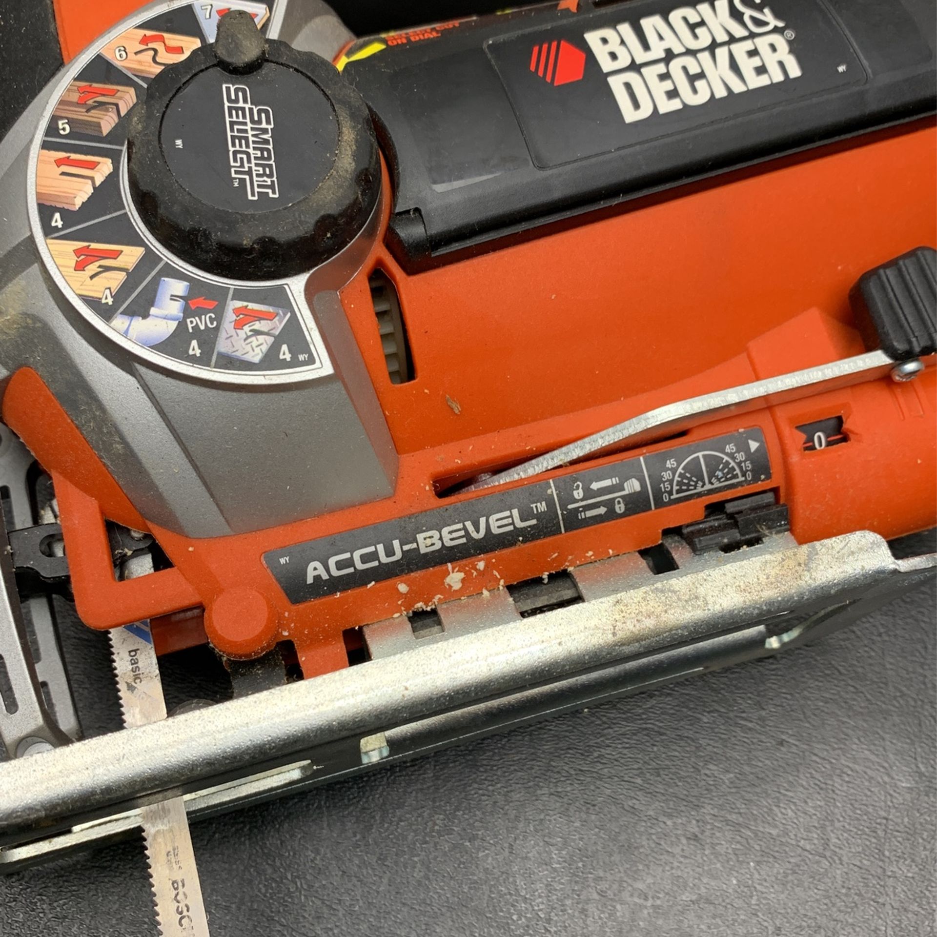 Black and Decker JS660 Corded Jigsaw for Sale in Snellville, GA OfferUp