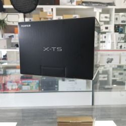 Fujifilm X-T5 Black