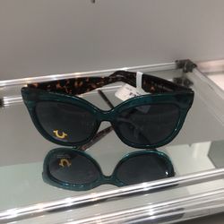 NEW ORIGINAL TRUE RELIGION Women’s Sunglasses  100% UVA - UVB Protection  New With Tag