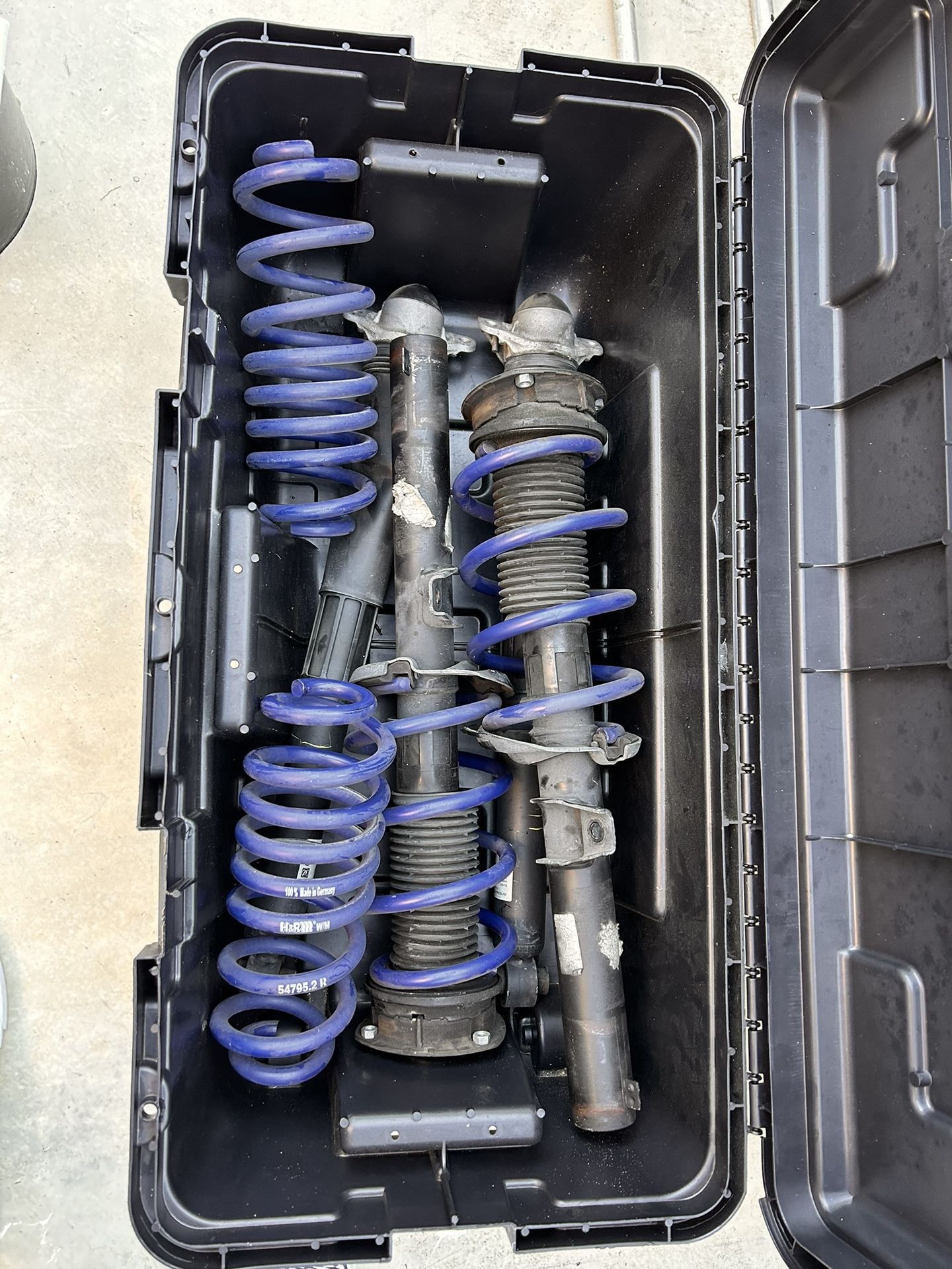 2018-2019 VW Atlas Suspension With H&R Lowering Springs Installed