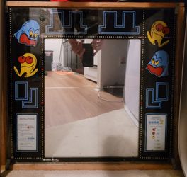 Pac-Man themed mirror/wall hanging - great for game room/man cave