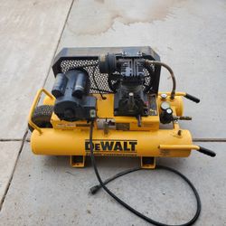 Dewalt D55170 Electric 8 Galion Wheeled Portable Air Compressor 