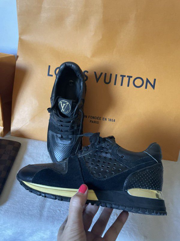 Louis Vuitton Black Leather Sneakers for Sale in Las Vegas, NV - OfferUp
