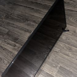 32’ smart LED tv (New)