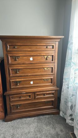 Free solid wood chest