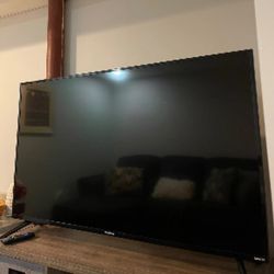Westinghouse Roku 75inch Tv (never Used)
