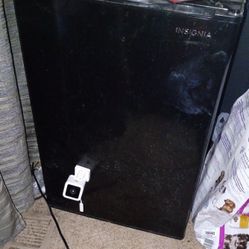 Insignia Mini Fridge 