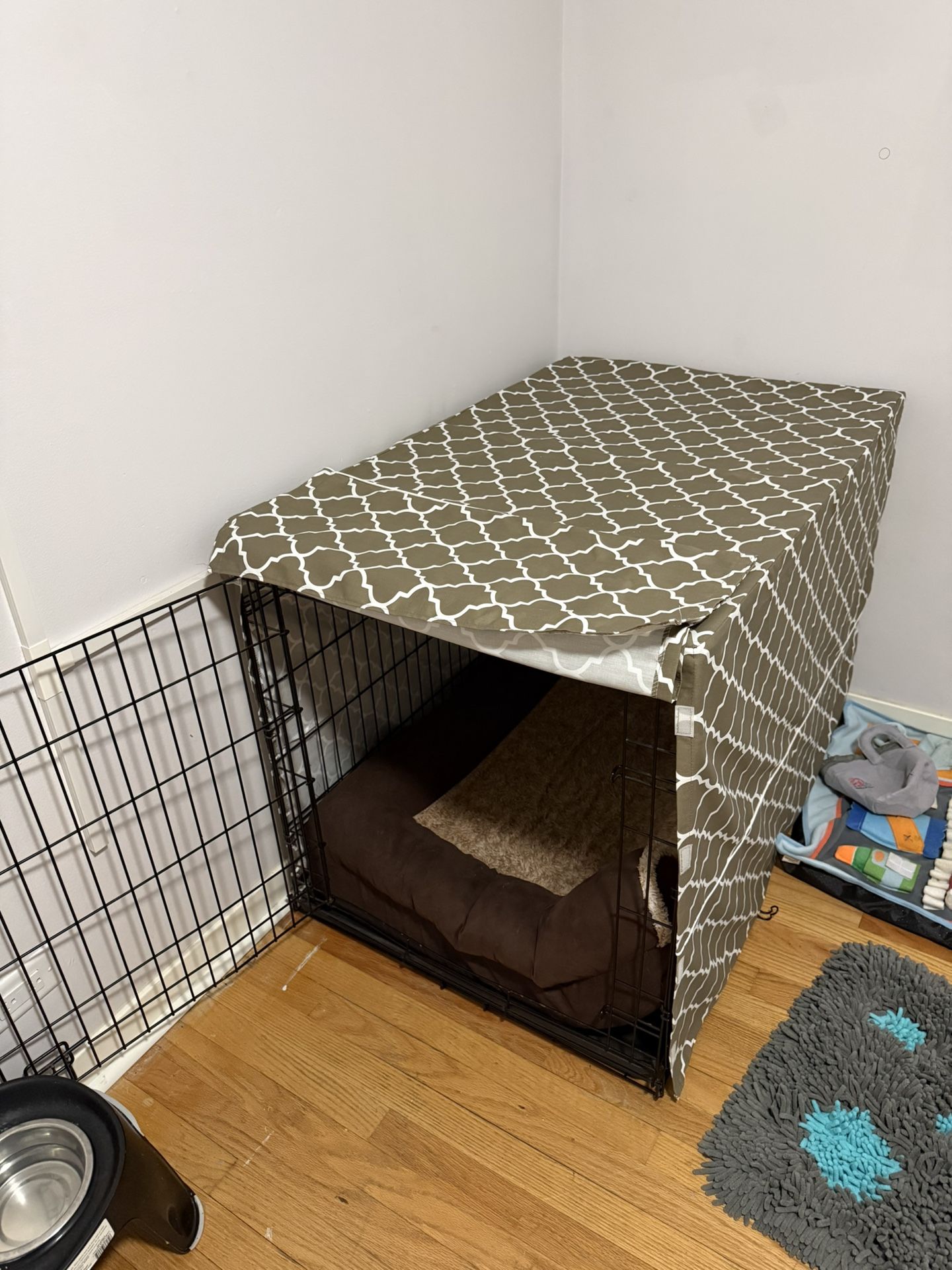 Medium Dog Crate and Cover